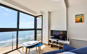 Appartement Au Pied De La Plage, Vue Imprenable Sur La Mer